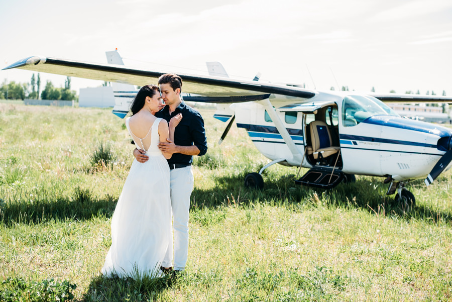 Свадебная фотосессия с самолетом киев
